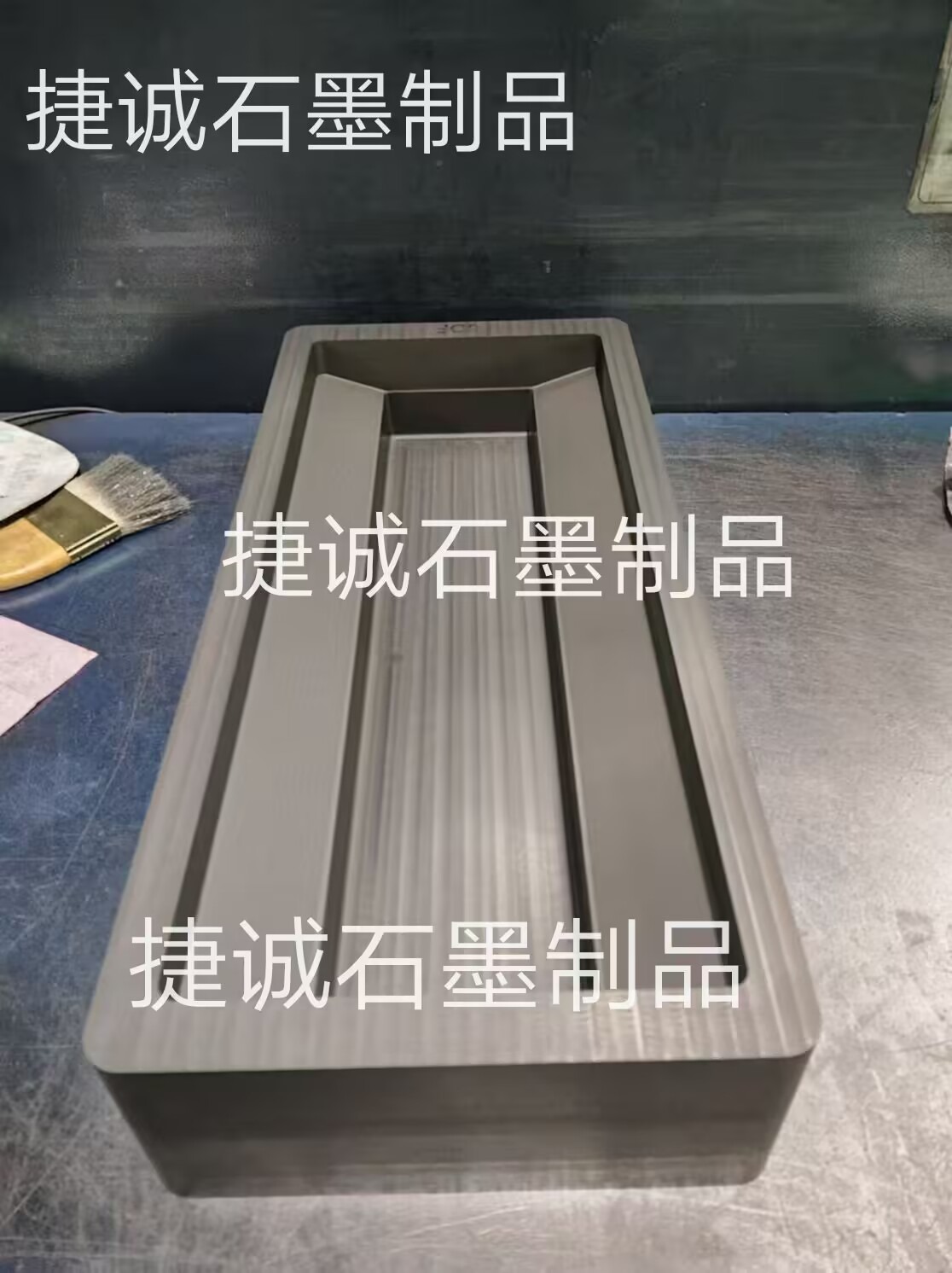 石墨油槽，鑄錠石墨油槽，高純石墨油槽，多槽石墨油槽，耐高溫石墨油槽，金銀鑄錠石墨模具，石墨油槽石墨鑄錠槽，石墨油槽生產(chǎn)廠家